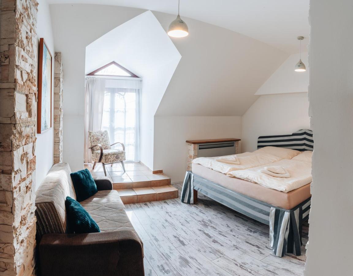 Hotel Kastely Grof Zichy Haniska Zewnętrze zdjęcie