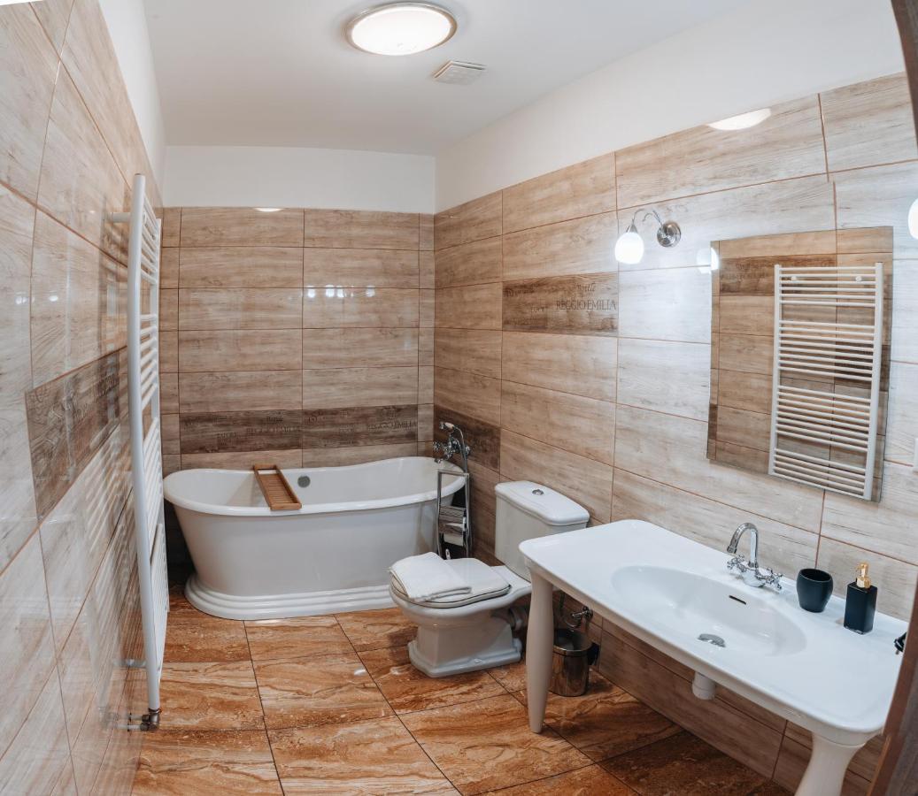 Hotel Kastely Grof Zichy Haniska Zewnętrze zdjęcie